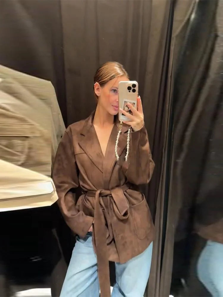 Blazerjasje - Bruin suède reversjasje voor dames voor de herfst-Boetiek Moda
