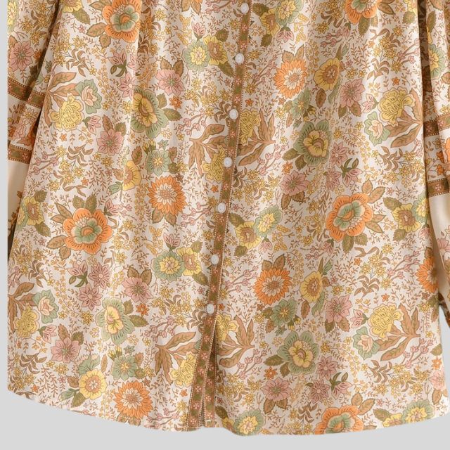 Boho-blouse - Losvallende damesblouse met knopen en lange mouwen met bloemenprint-Boetiek Moda