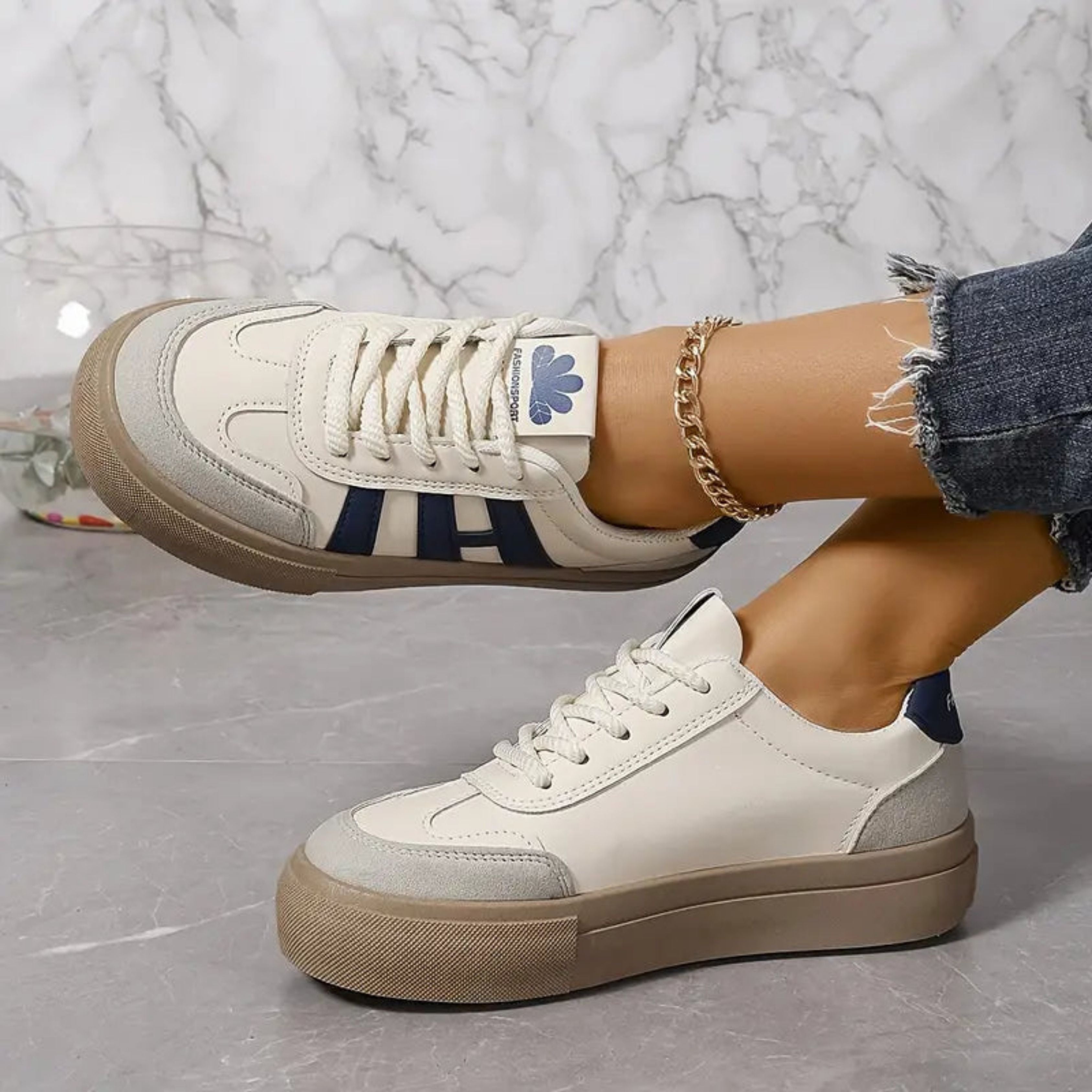 Dames Sneakers | 3 strepen | Vetersluiting | Witte sneakers | Damesschoenen-Boetiek Moda