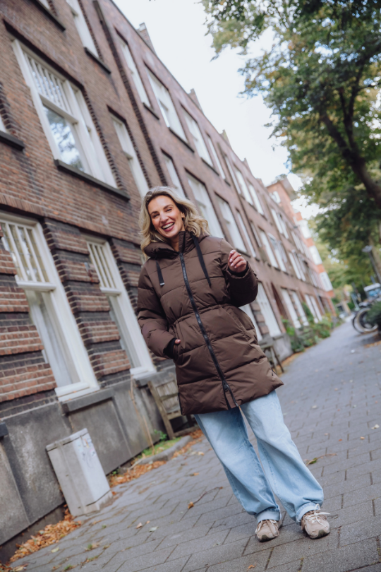 Damesjas met voering - Met capuchon - Halflang - Pufferjas - Winterjas voor dames-Boetiek Moda