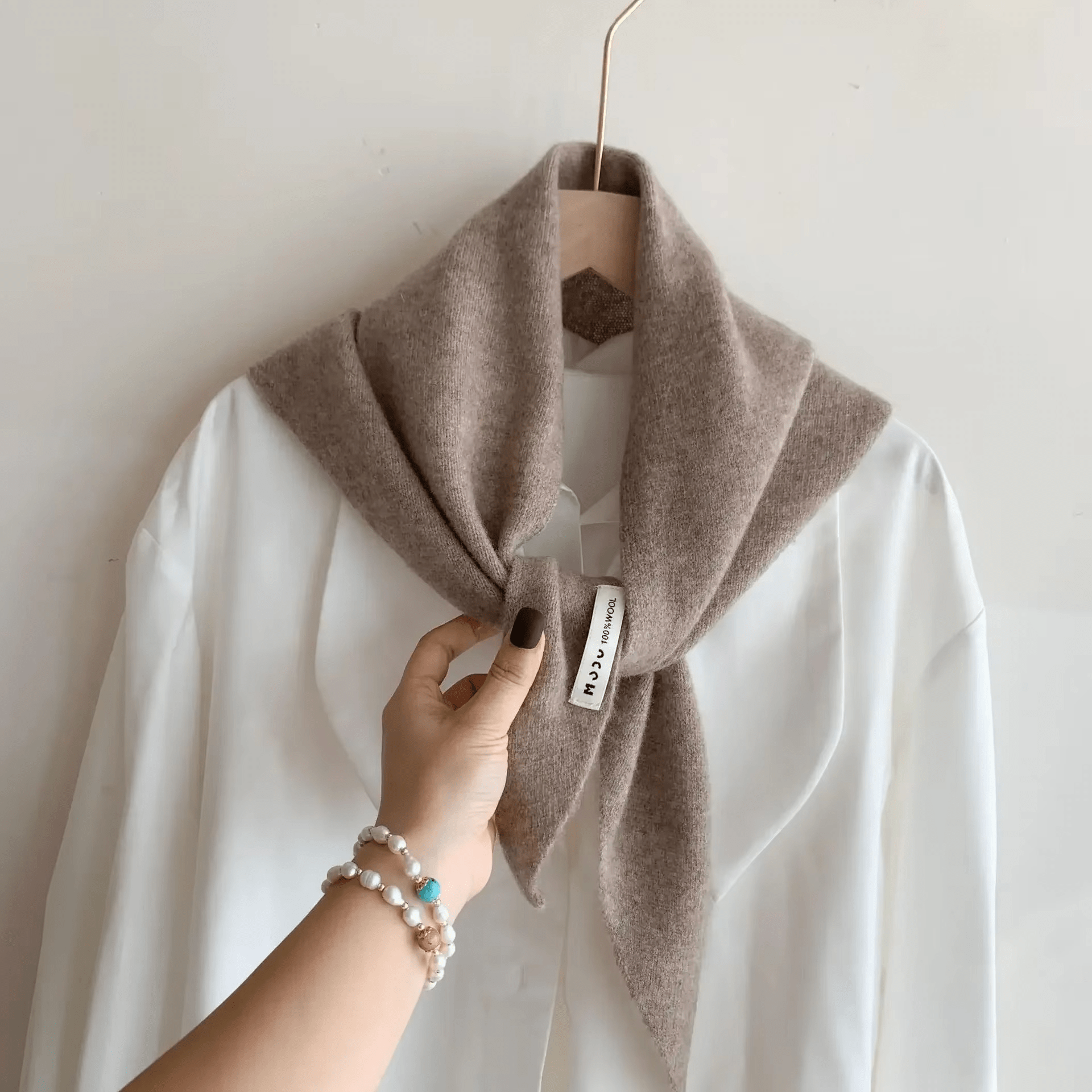 Driehoekige gebreide sjaal | Klein | Warm | Driehoekige halssjaal | Damessjaal-Boetiek Moda