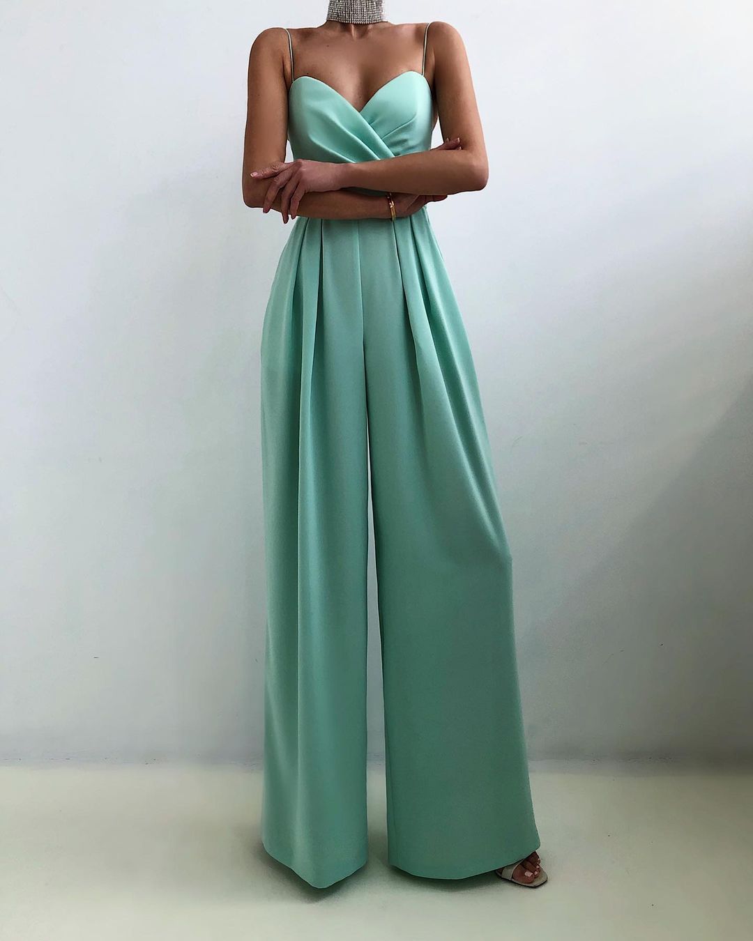 Elegante jumpsuit | Mouwloos | Spaghettibandjes | Jumpsuit met wijde pijpen | Damesjumpsuit-Boetiek Moda