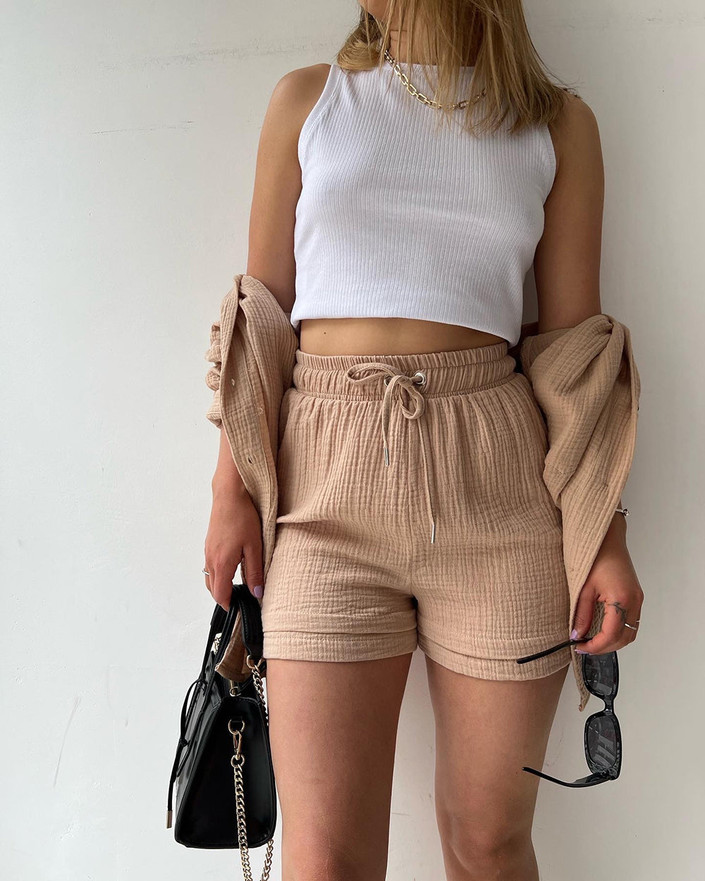 Elena Matching Set | Casual tweedelige shorts & revers shirt set is een toptrend deze zomer-Boetiek Moda