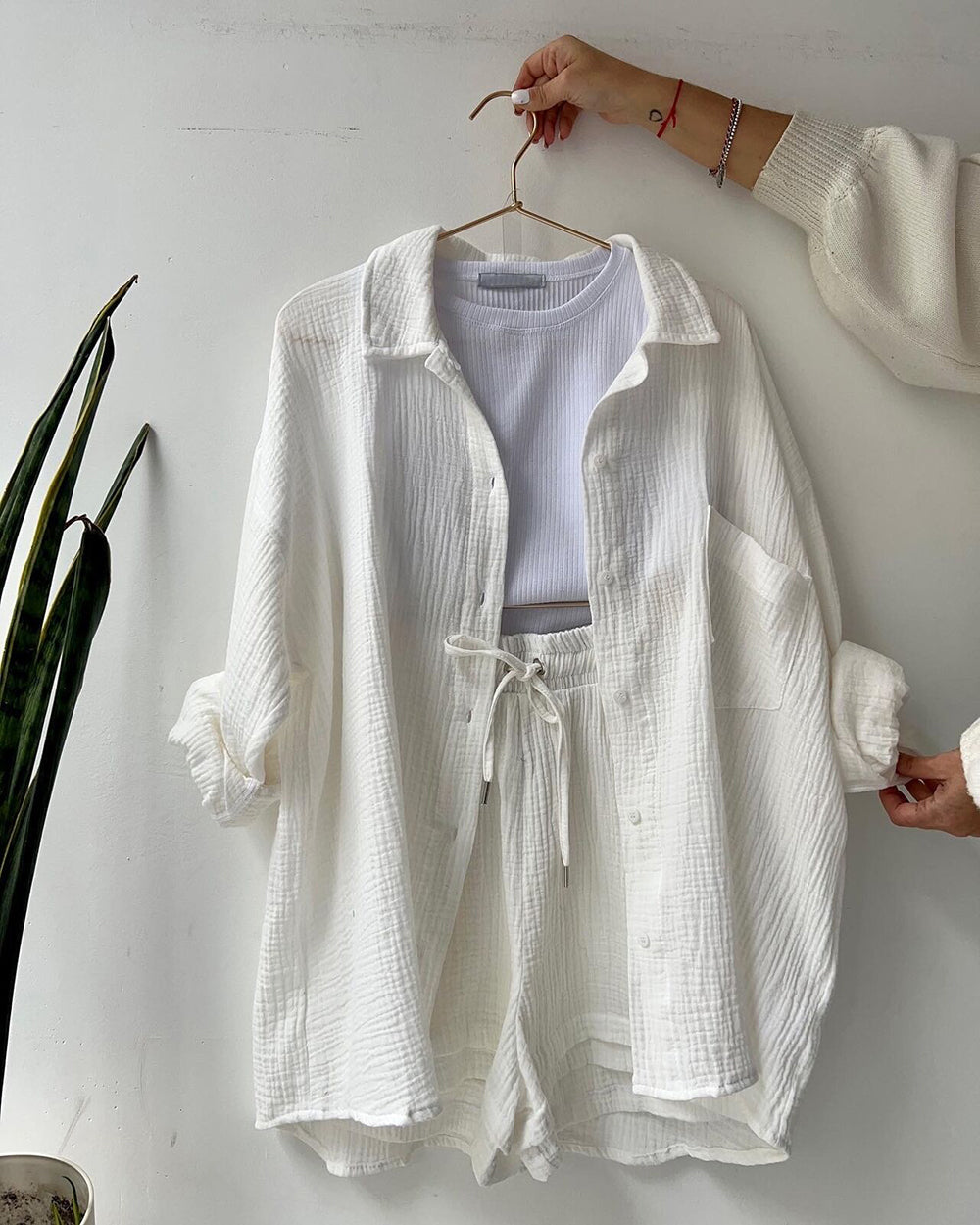 Elena Matching Set | Casual tweedelige shorts & revers shirt set is een toptrend deze zomer-Boetiek Moda