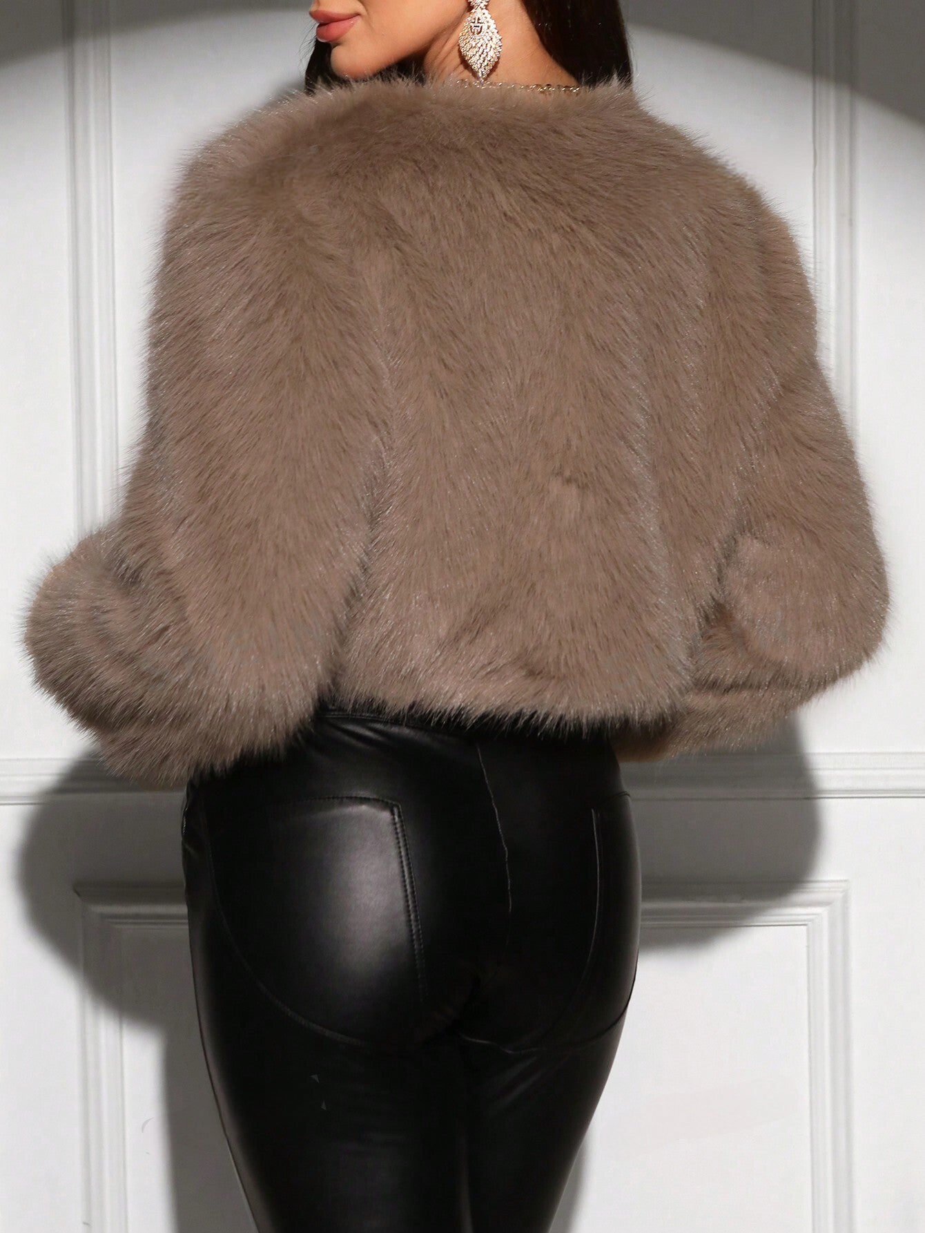 Faux Bontjas - Vrouwen Open Front Cropped Fluffy Fake Fur Jas-Boetiek Moda