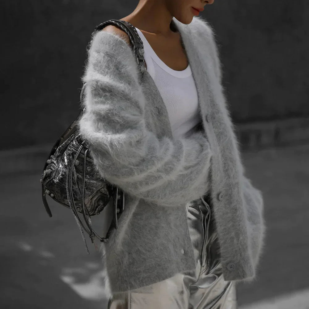 Fluffy vest - gebreid damesvest met oversized knoopsluiting-Boetiek Moda