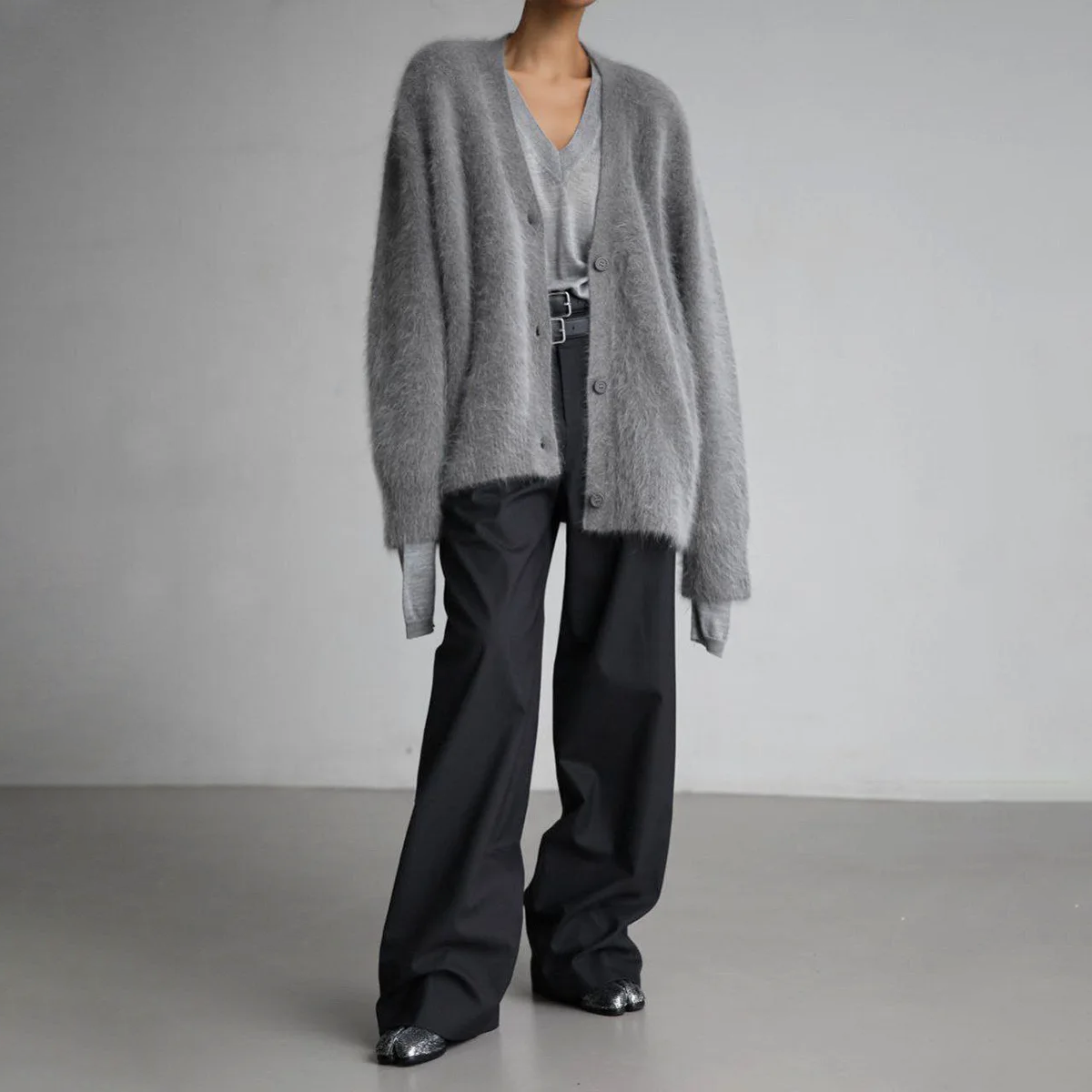 Fluffy vest - gebreid damesvest met oversized knoopsluiting-Boetiek Moda