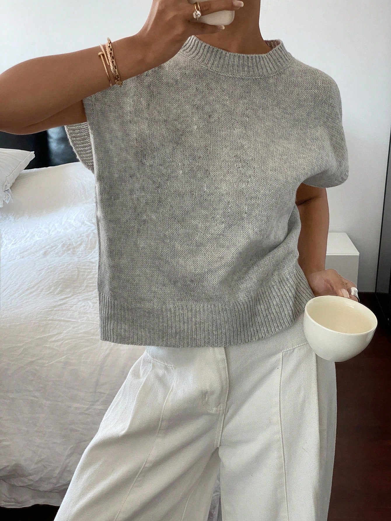 Gebreid T-shirt | Ronde hals | Losse pasvorm | Trui met korte mouwen | Dameskleding-Boetiek Moda