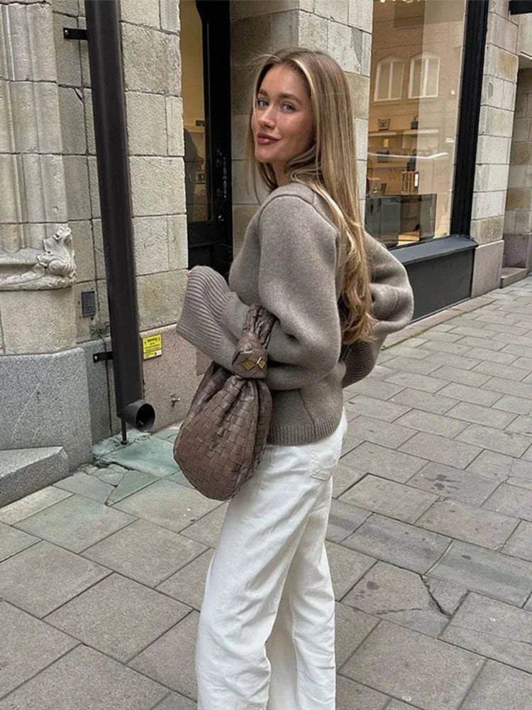 Gebreid Vest - Oversized vest met V-hals en knopen voor dames-Boetiek Moda