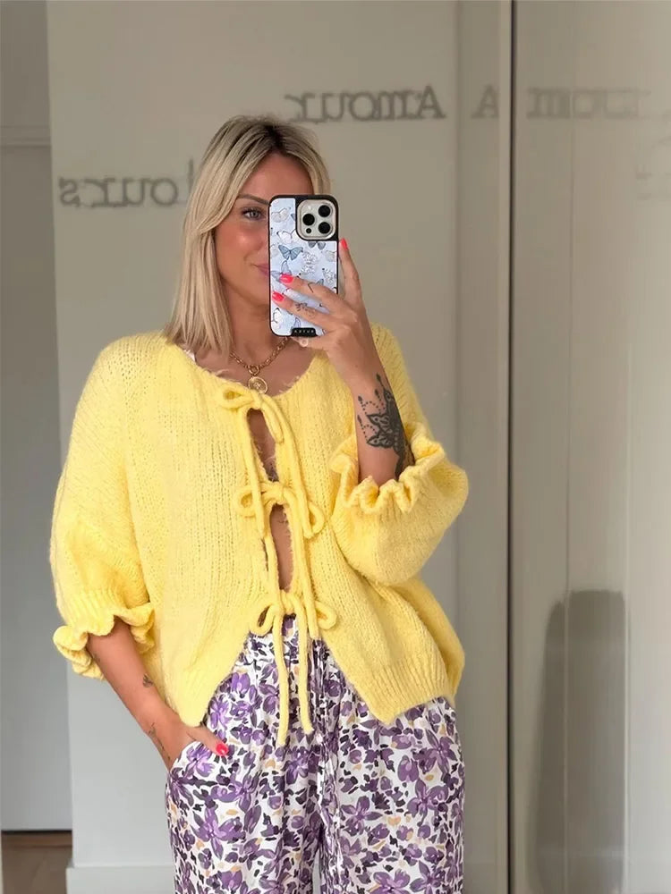 Gebreid Vest met Stropdas - Geel losvallend gebreid vest met stropdas voor dames-Boetiek Moda