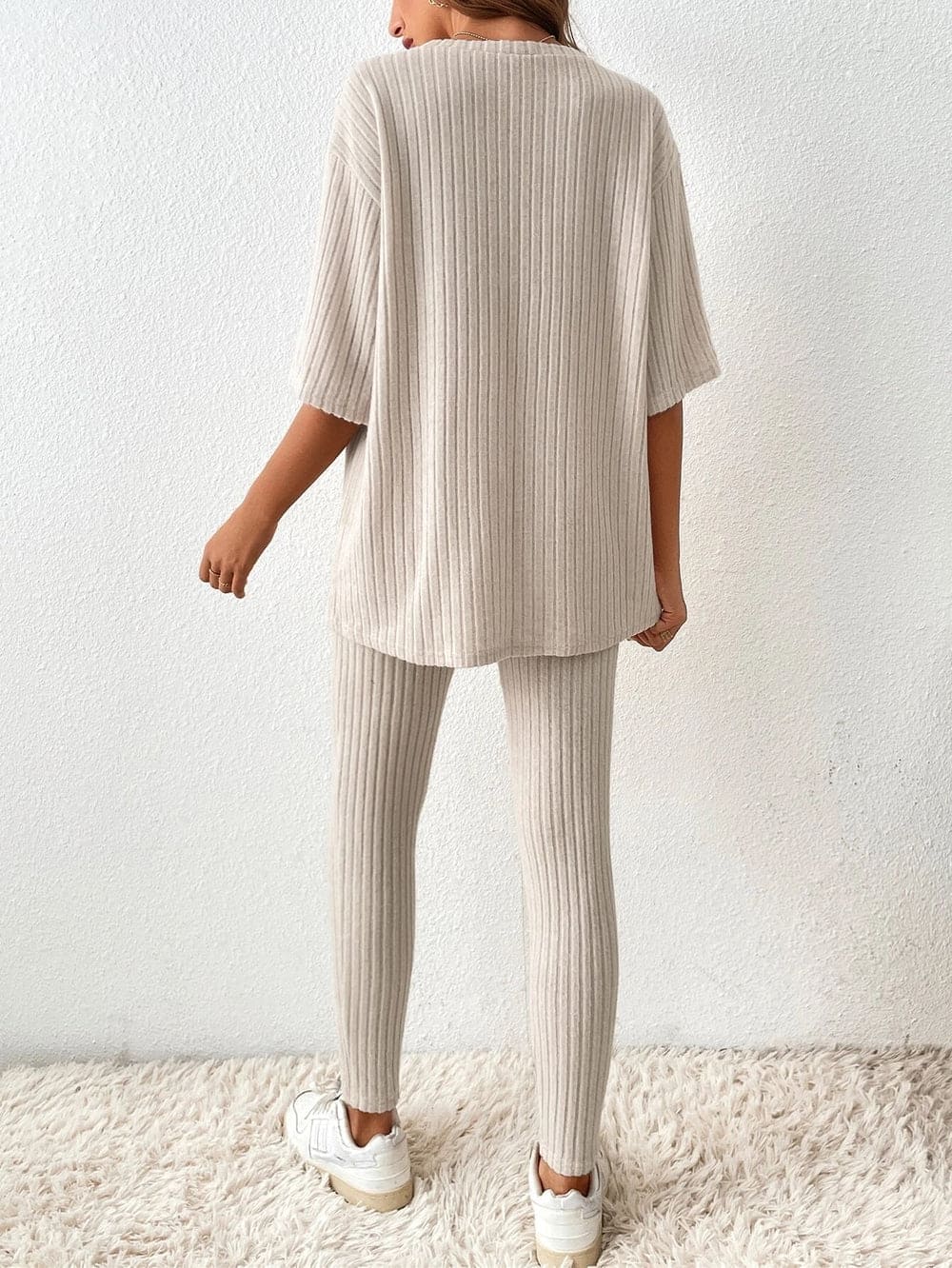 Geribbelde loungeset - korte mouwen - geribbelde legging - gebreid samen - dames Loungewear-Boetiek Moda