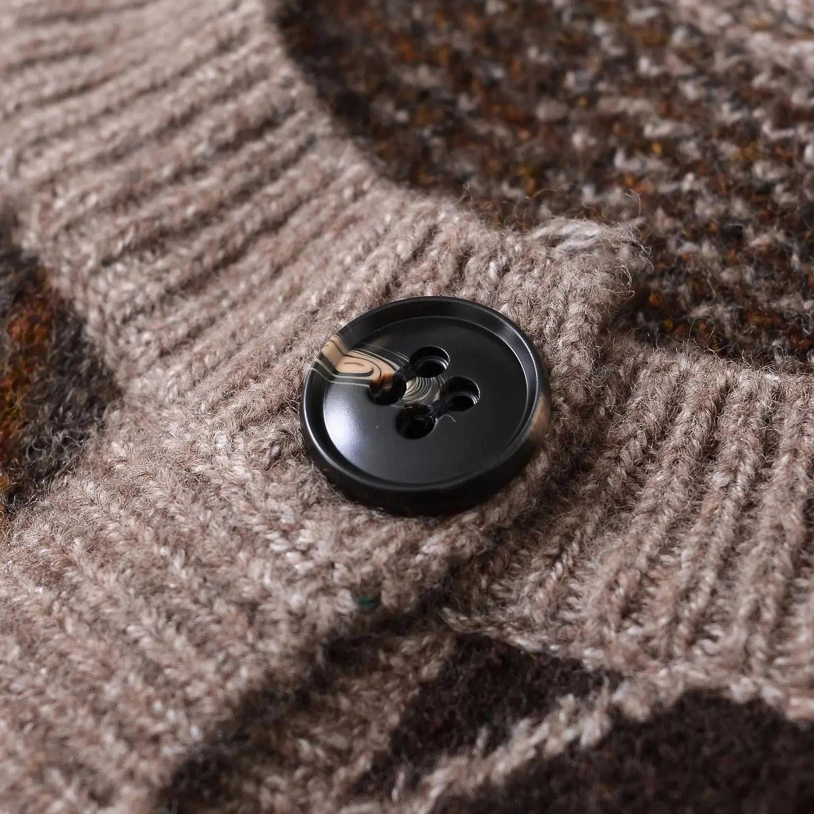 Geruit Vest - Vrouwenvest met argylepatroon en knoopsluiting-Boetiek Moda