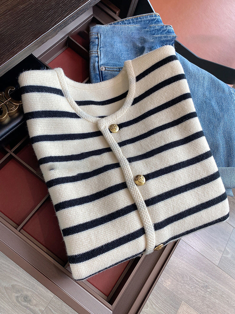 Gestreepte Vest | Losse pasvorm | Ronde hals | Vest met knopen | Damesbreigoed-Boetiek Moda