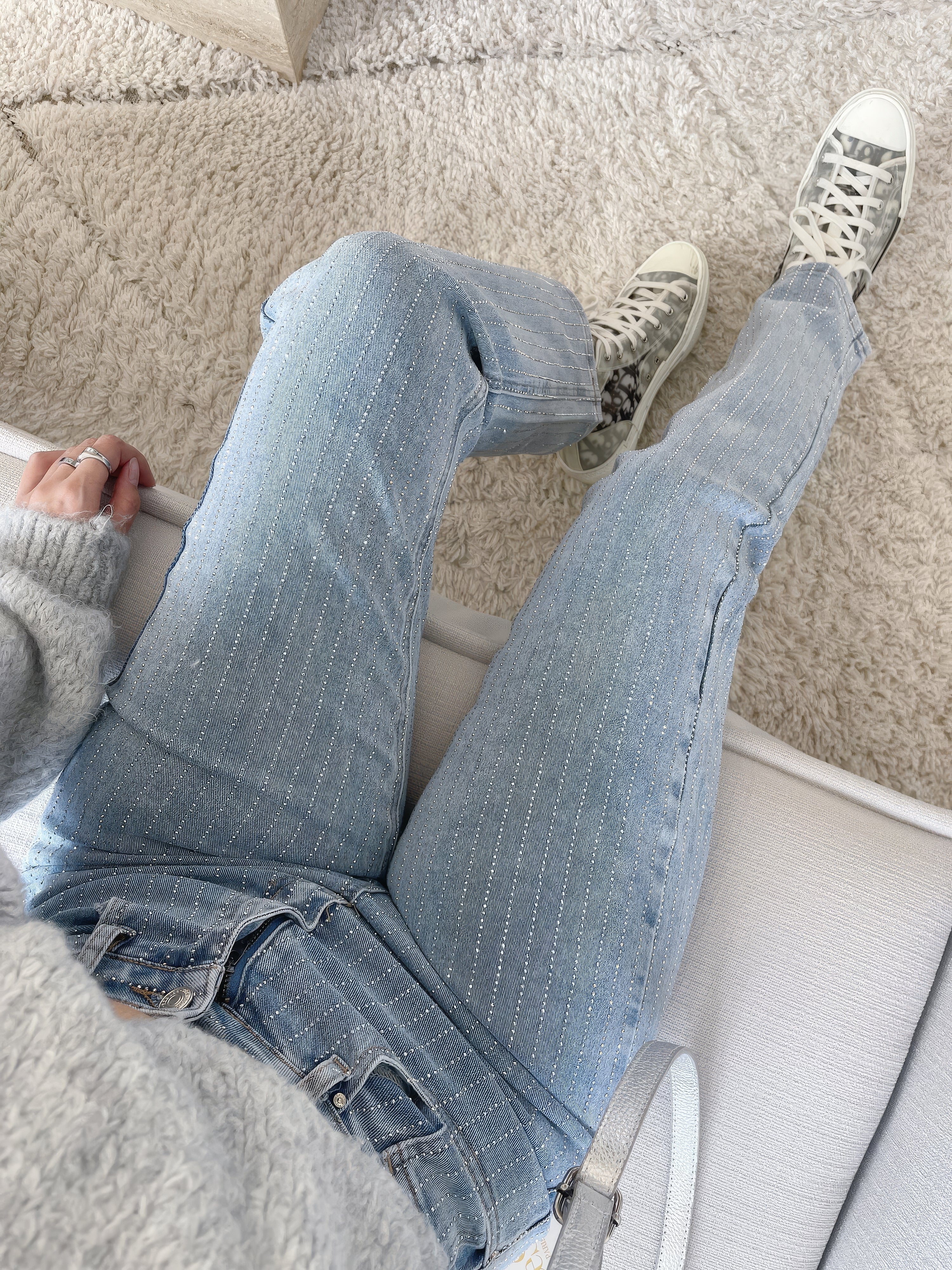 Glitterjeans - Damesjeans met hoge taille en rechte pijpen in lichtblauw-Boetiek Moda