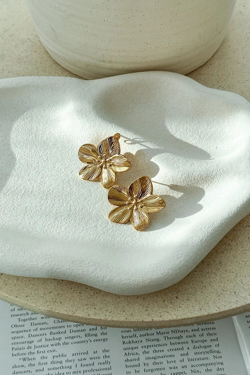 Gouden bloemenoorbellen - Goudkleurig - Oorknopjes - Bloemenoorbellen - Oorbellen voor dames-Boetiek Moda
