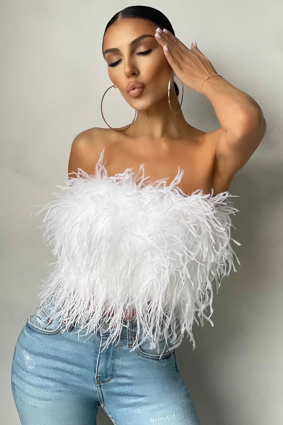 Katrine Feather Top | Stijlvolle veren crop top is een toptrend dit jaar-Boetiek Moda