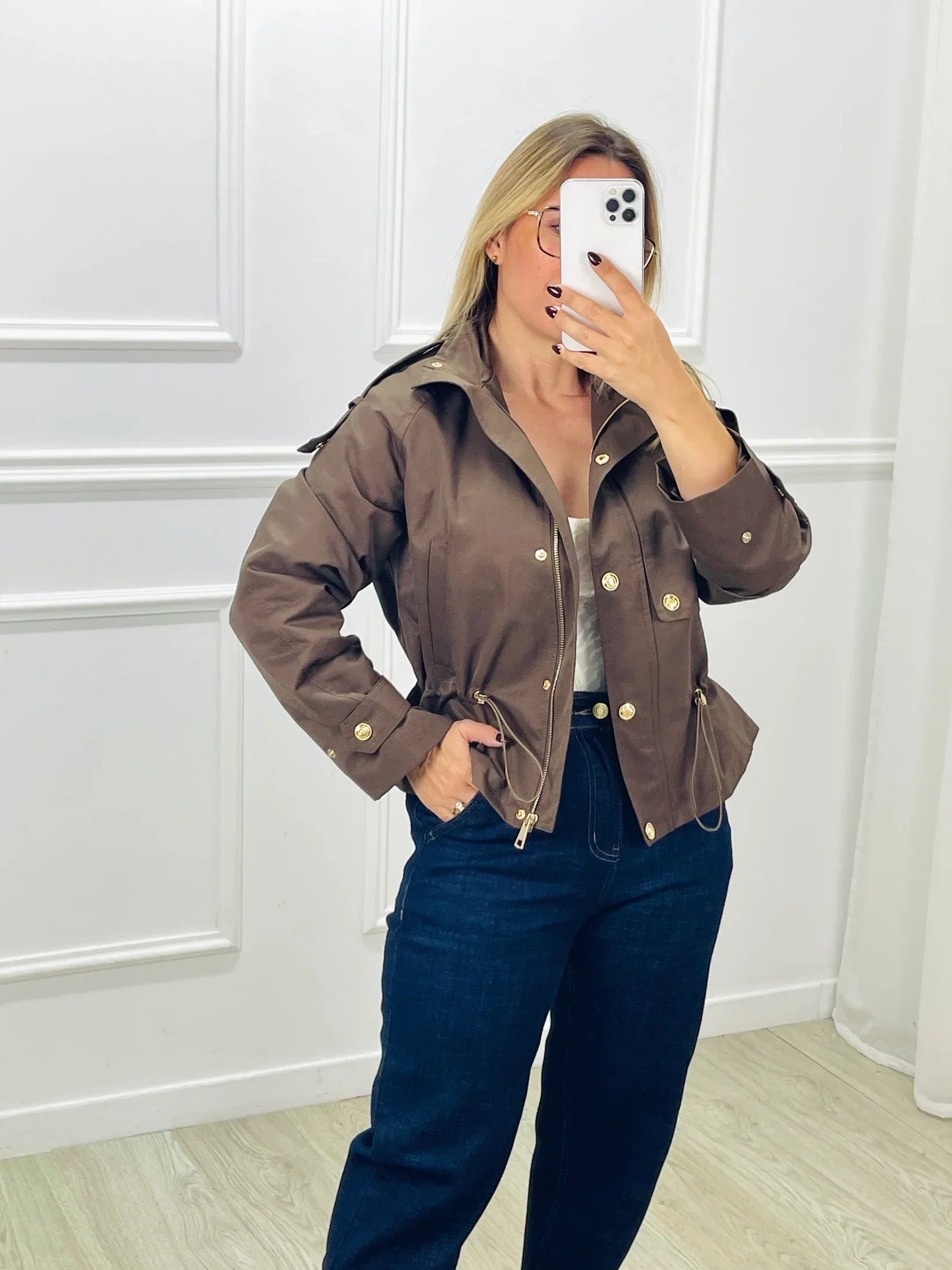 Korte trenchcoat - Taille met koord - Herfst - Korte trenchcoat - Damesjas-Boetiek Moda