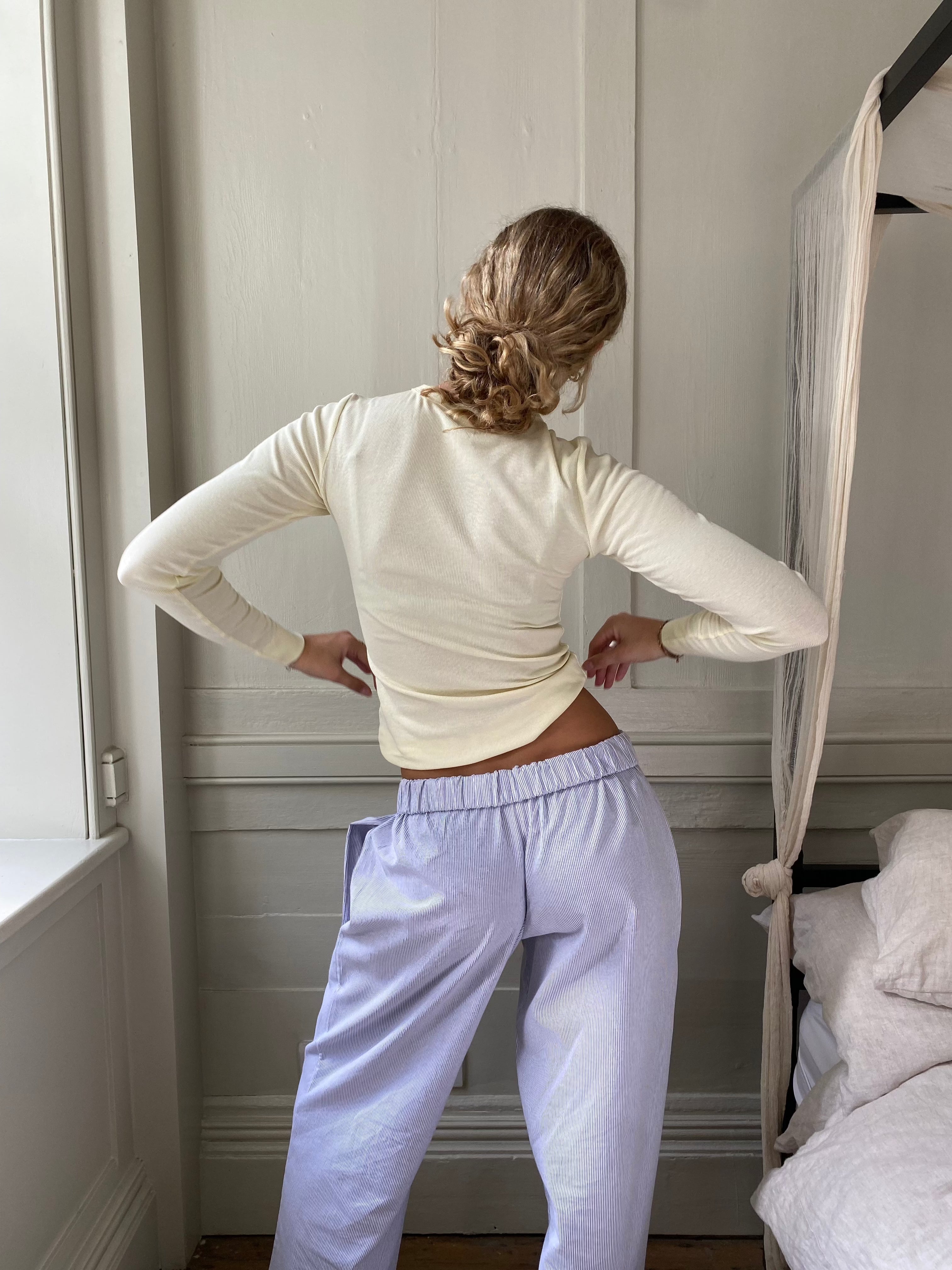 Loungebroek - Damesbroek met rechte pijpen, elastische tailleband en lage taille-Boetiek Moda