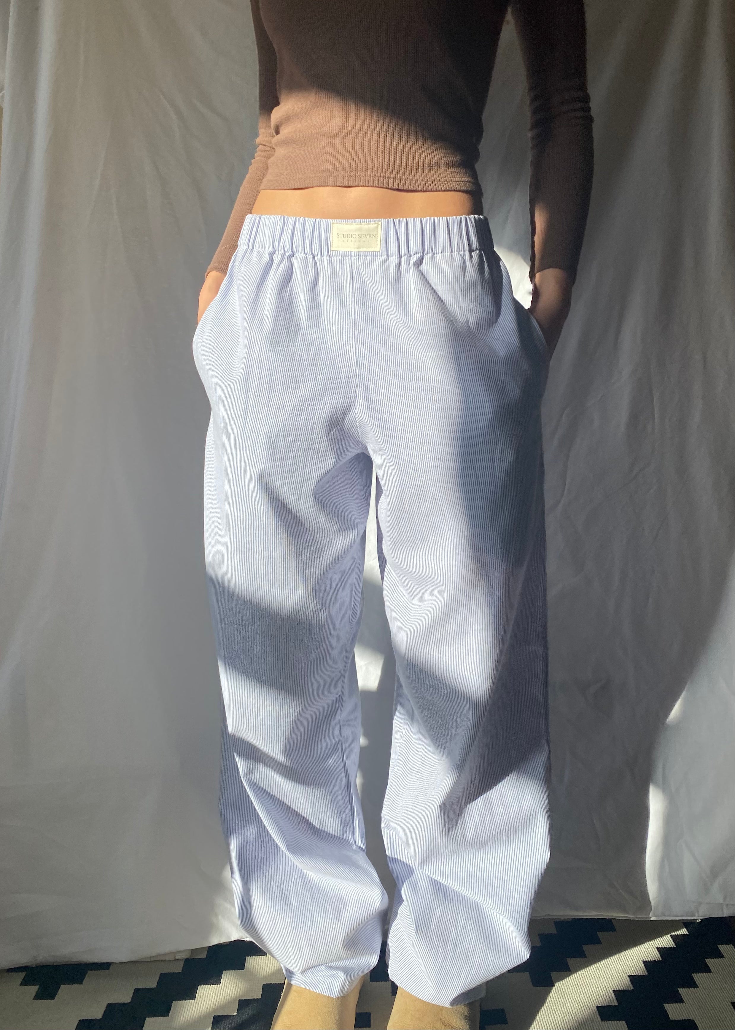 Loungebroek - Damesbroek met rechte pijpen, elastische tailleband en lage taille-Boetiek Moda
