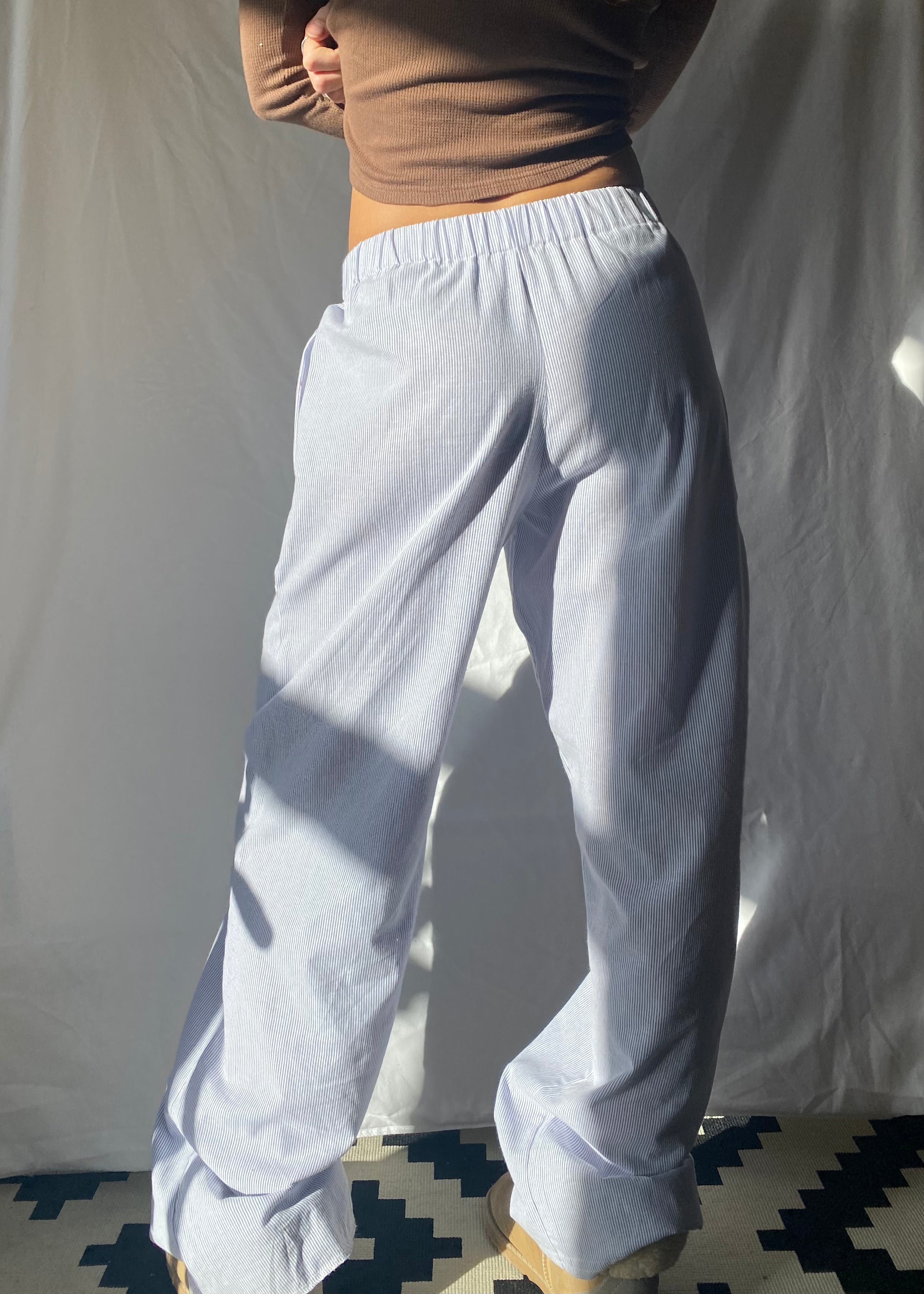 Loungebroek - Damesbroek met rechte pijpen, elastische tailleband en lage taille-Boetiek Moda