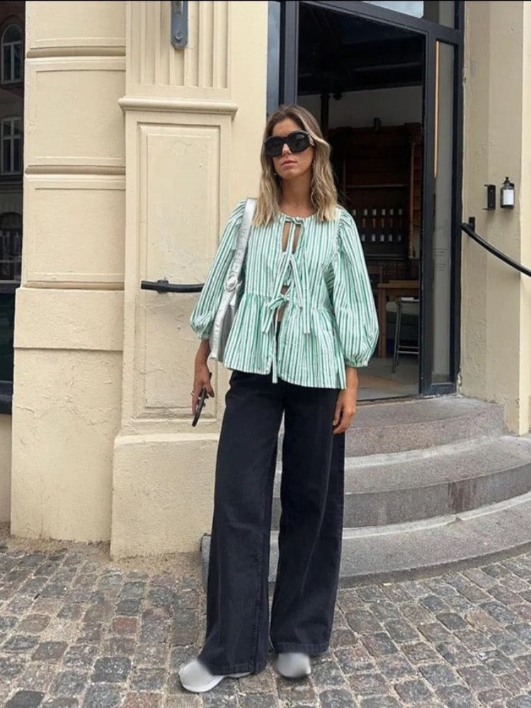 Oversized Blouse - Damesblouse met losse bandjes aan de voorkant en pofmouwen-Boetiek Moda