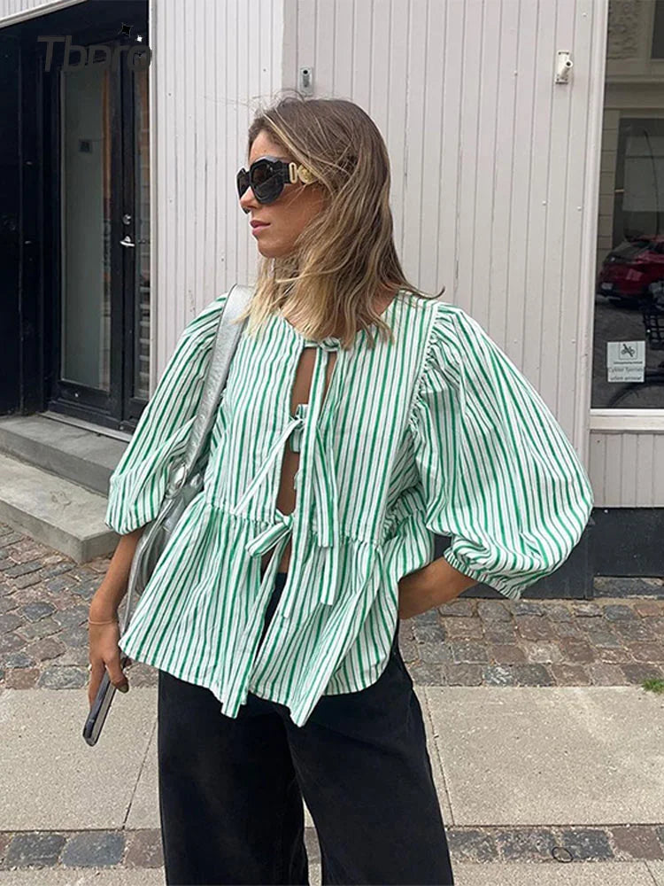 Oversized Blouse - Damesblouse met losse bandjes aan de voorkant en pofmouwen-Boetiek Moda