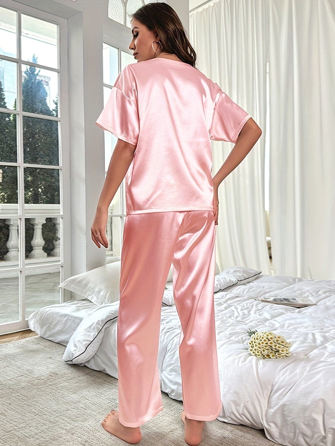 Satijnen pyjama | Korte mouwen | Elastische taille | Satijnen pyjamaset | Pyjamasets voor dames-Boetiek Moda