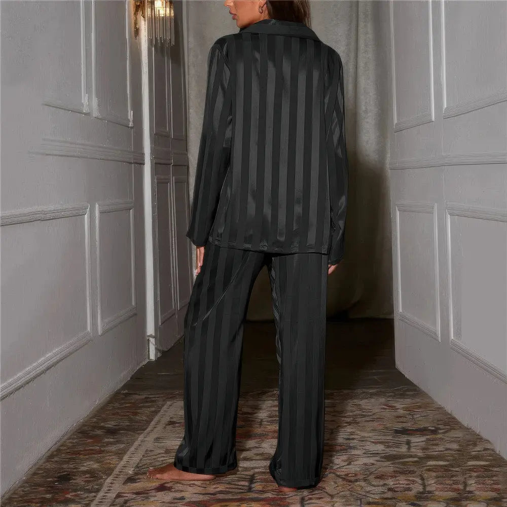 Satijnen pyjamaset | Lange mouwen | Lange broek | Satijnen pyjamaset | Pyjamasets voor vrouwen-Boetiek Moda