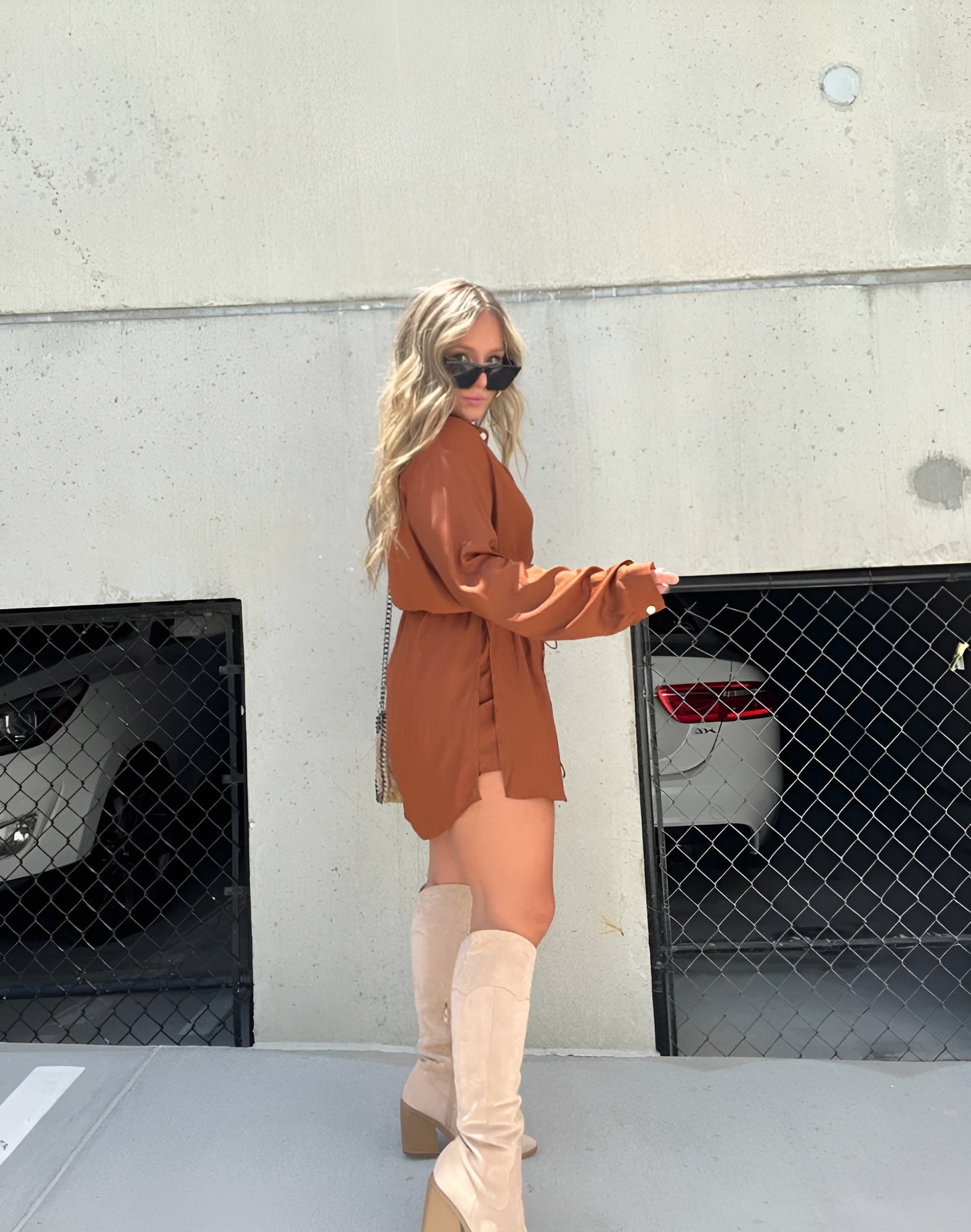 Shirtjurk | Mini | Knoopsluiting | Jurk met lange mouwen | Satijnen jurk-Boetiek Moda