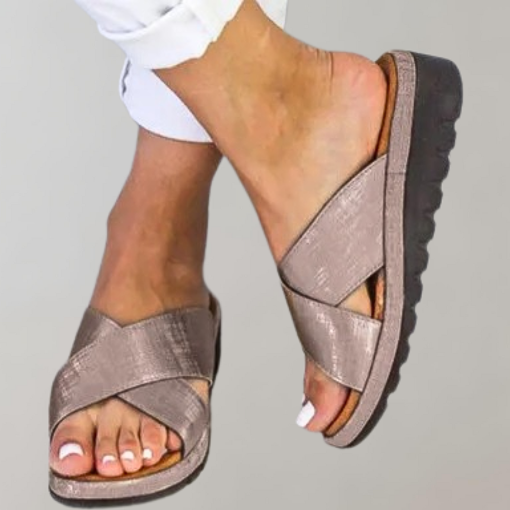 Slip-On Sandalen - Vrouwen Rubberen Zool Lage Sleehakken voor de Zomer-Boetiek Moda