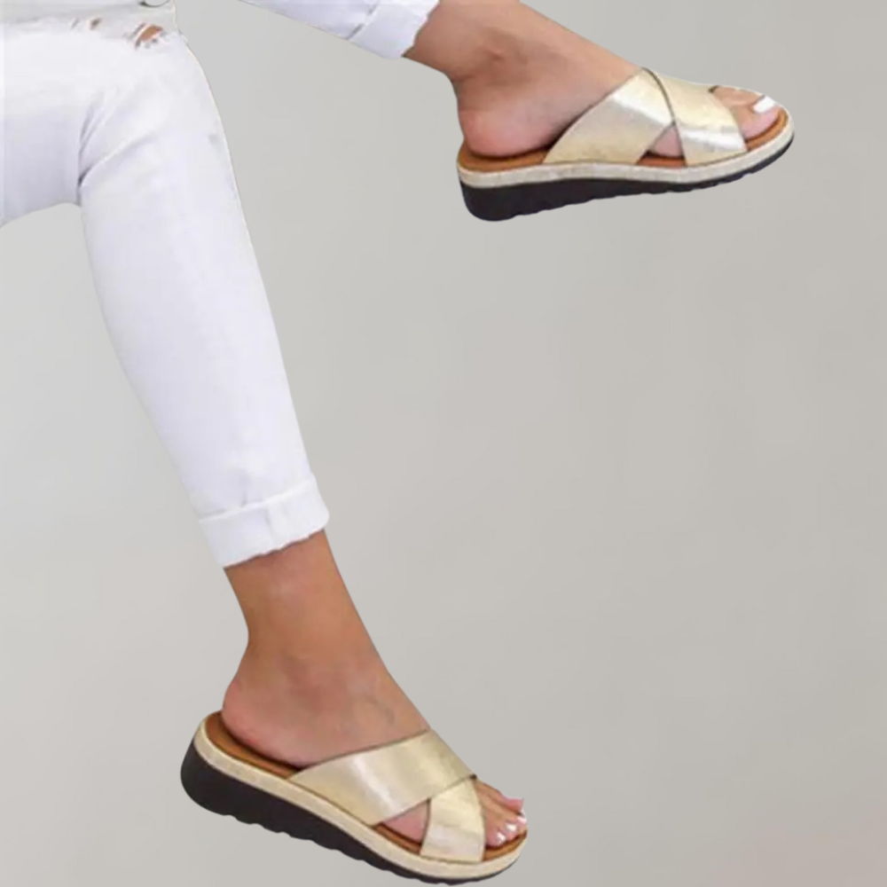 Slip-On Sandalen - Vrouwen Rubberen Zool Lage Sleehakken voor de Zomer-Boetiek Moda