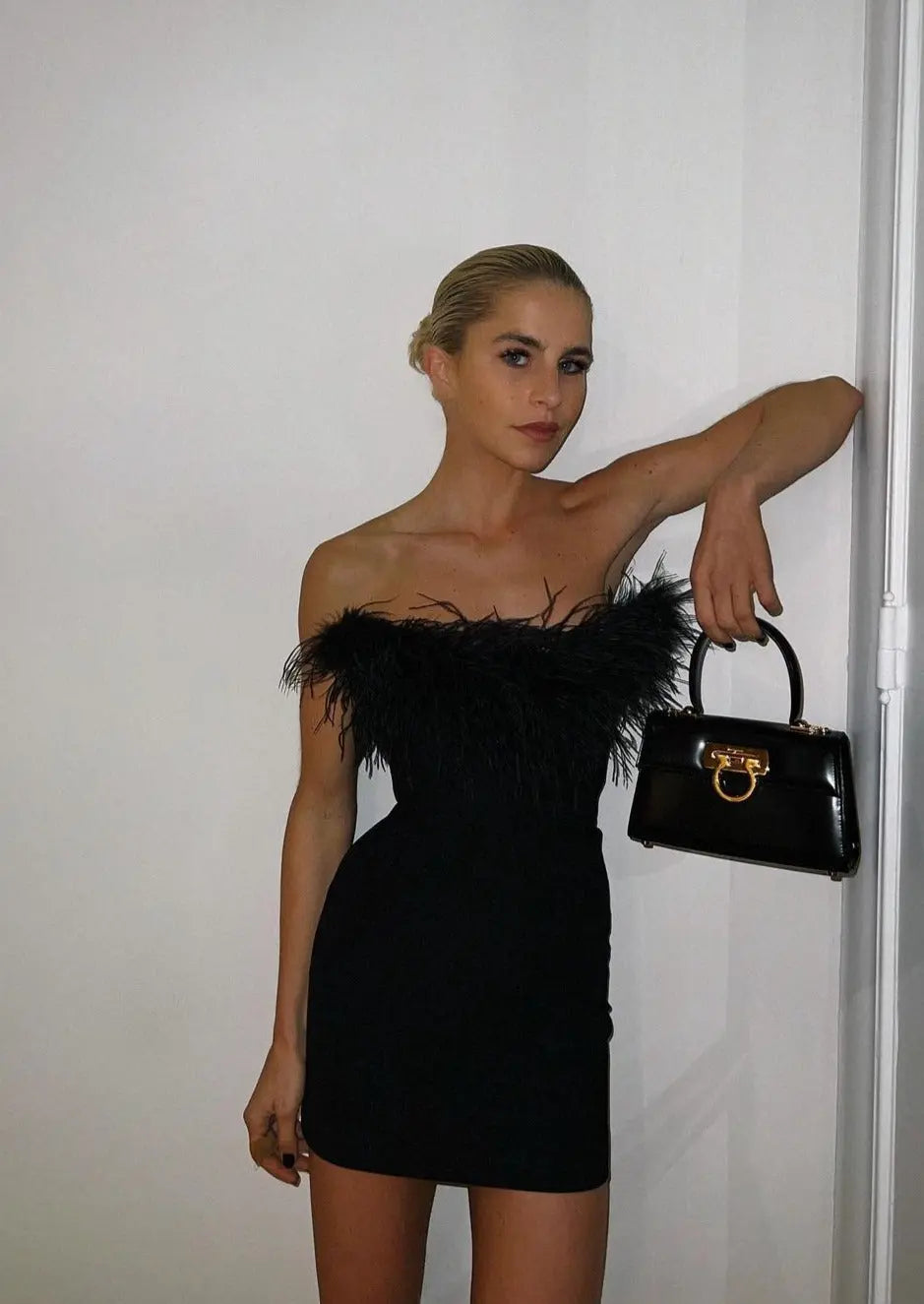 Strapless Jurk - Veer - Bodycon - Zwarte Mini Jurk - Feestjurk-Boetiek Moda