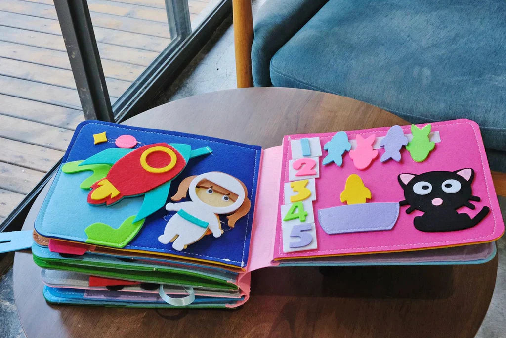 Viltboek | Peuter | Interactief | Zintuiglijk boek | Kinderboek-Boetiek Moda