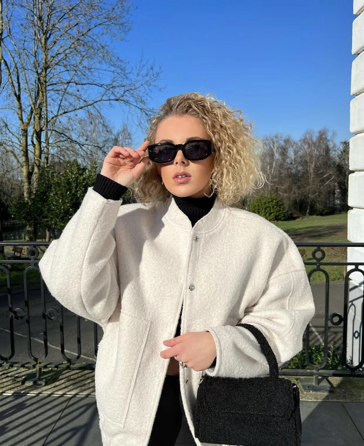 Wollen Jas - Knoopsluiting - Kort - Oversized Jas - Winterjas Dames-Boetiek Moda