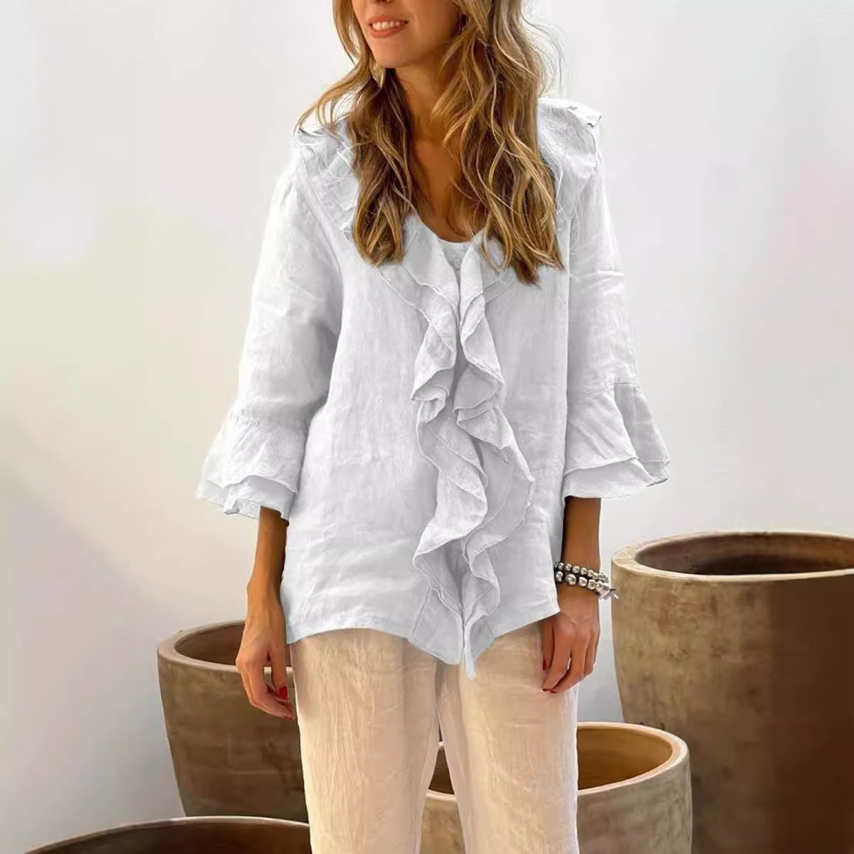 Blouse met ruches - Damesblouse met losse V-hals en lange mouwen-Boetiek Moda
