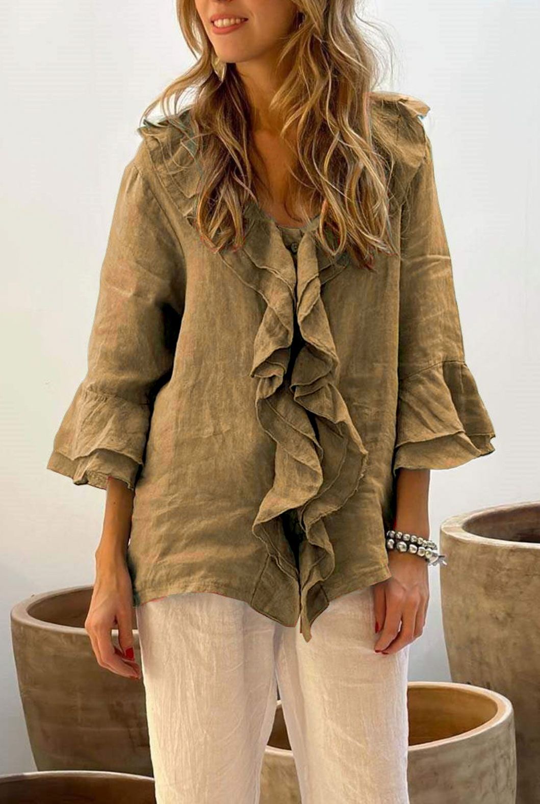 Blouse met ruches - Damesblouse met losse V-hals en lange mouwen-Boetiek Moda