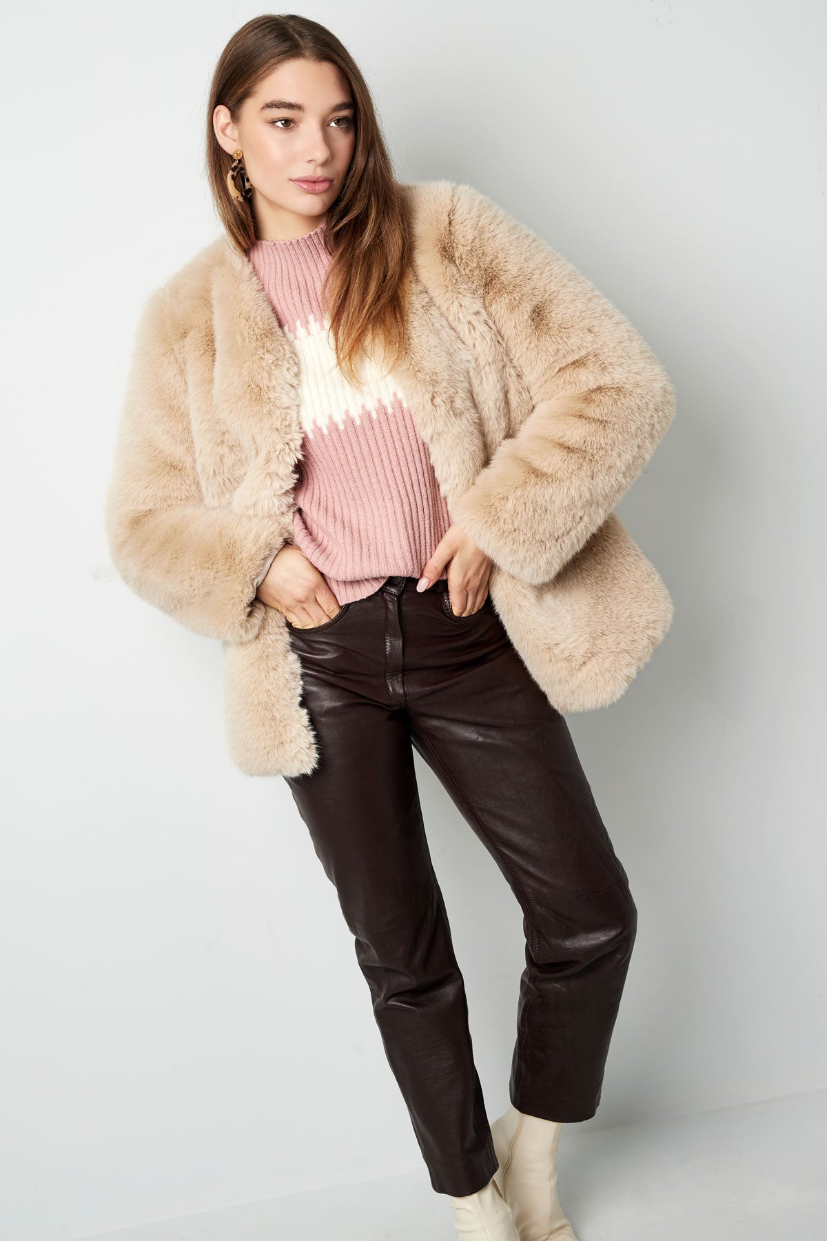 Bontjas - Fluffy bontjas voor dames in de winter-Boetiek Moda