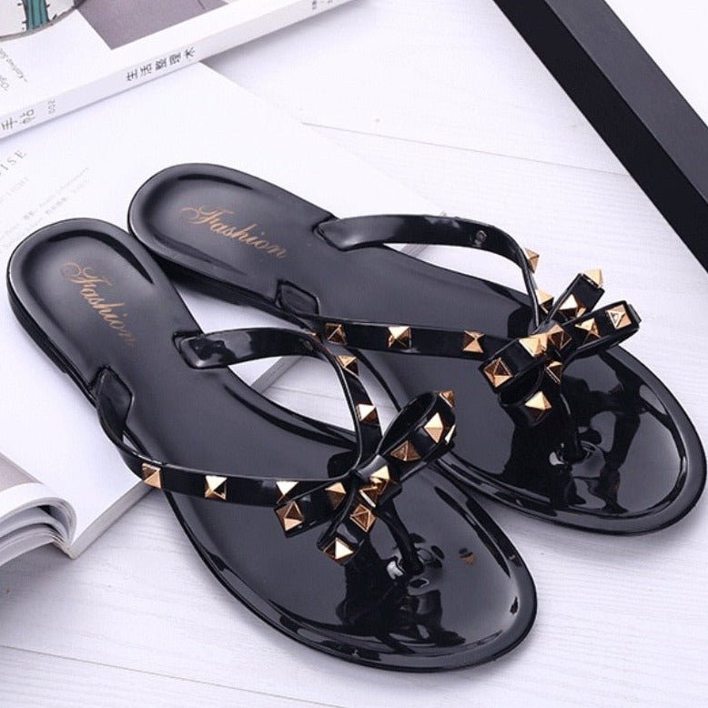 Bow Flip Flops - Vlakke sandalen met klinknagels voor dames-Boetiek Moda