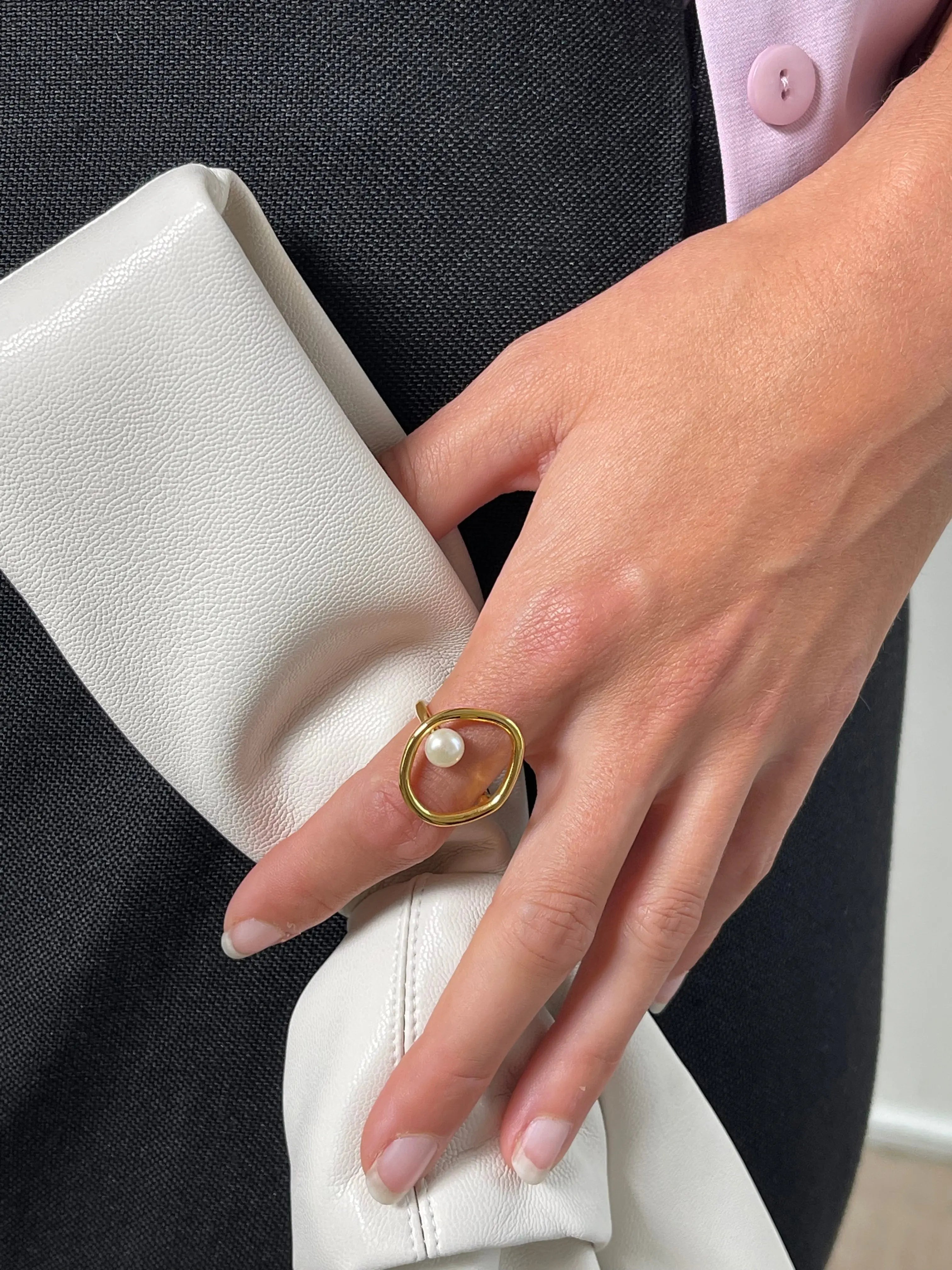 Cirkelring | Goudkleurig | Ovaal | Parelring | Damesjuwelen-Boetiek Moda