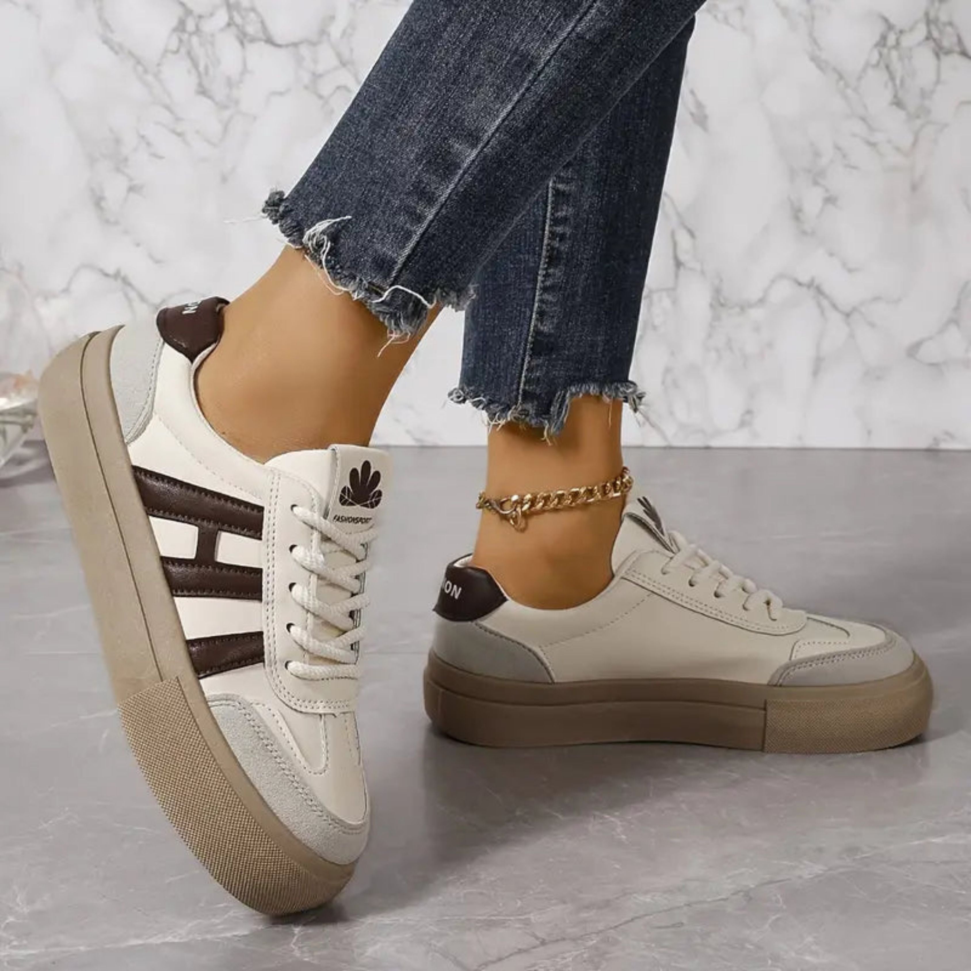 Dames Sneakers | 3 strepen | Vetersluiting | Witte sneakers | Damesschoenen-Boetiek Moda
