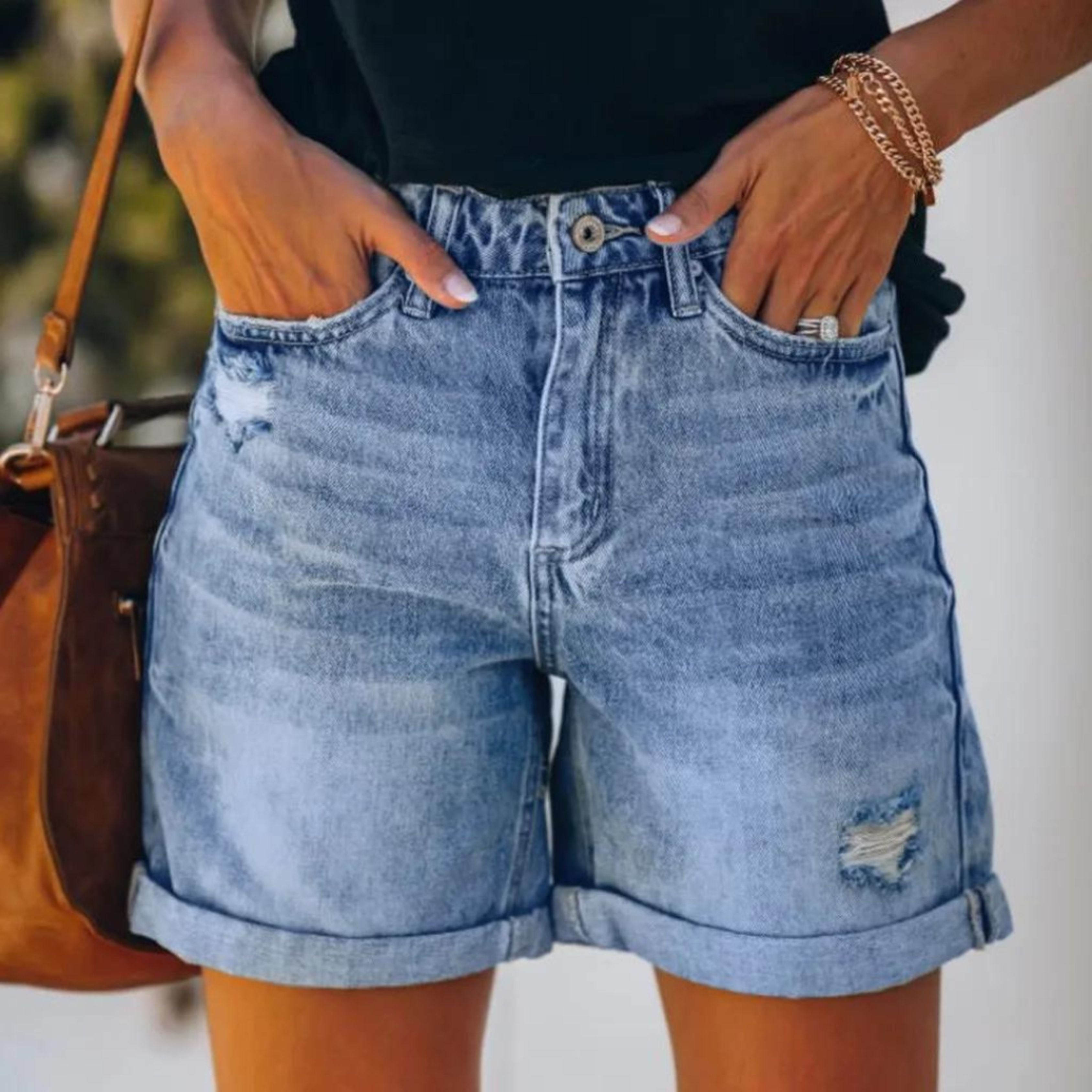 Denim Korte Broek - Dames Lichtblauwe Gescheurde Jeansbroek-Boetiek Moda