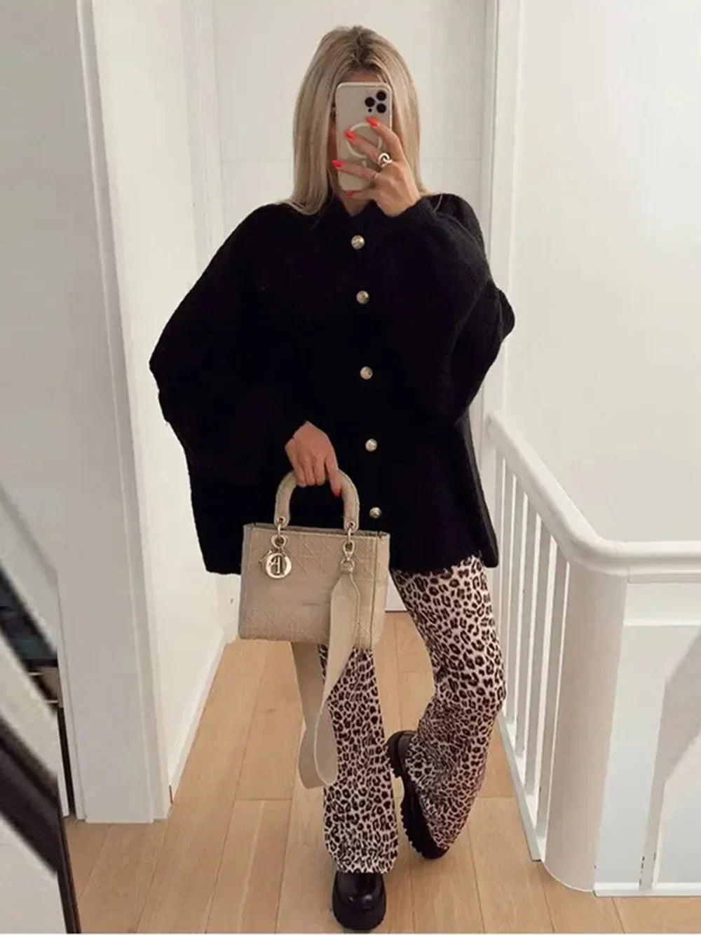 Dikke Cardigan | Gebreid | Met knopen | Oversized vest | Damesvest-Boetiek Moda