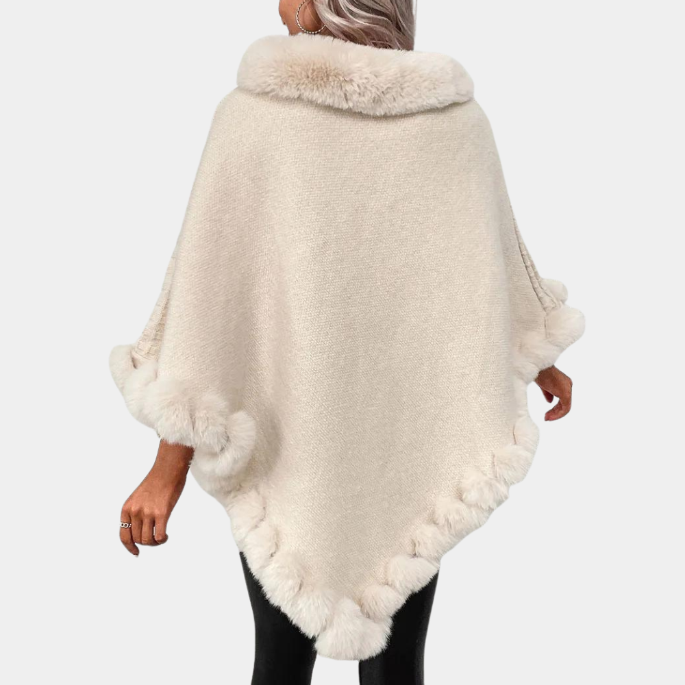 Gebreide Poncho - Warme damesponcho in licht beige imitatiebont-Boetiek Moda