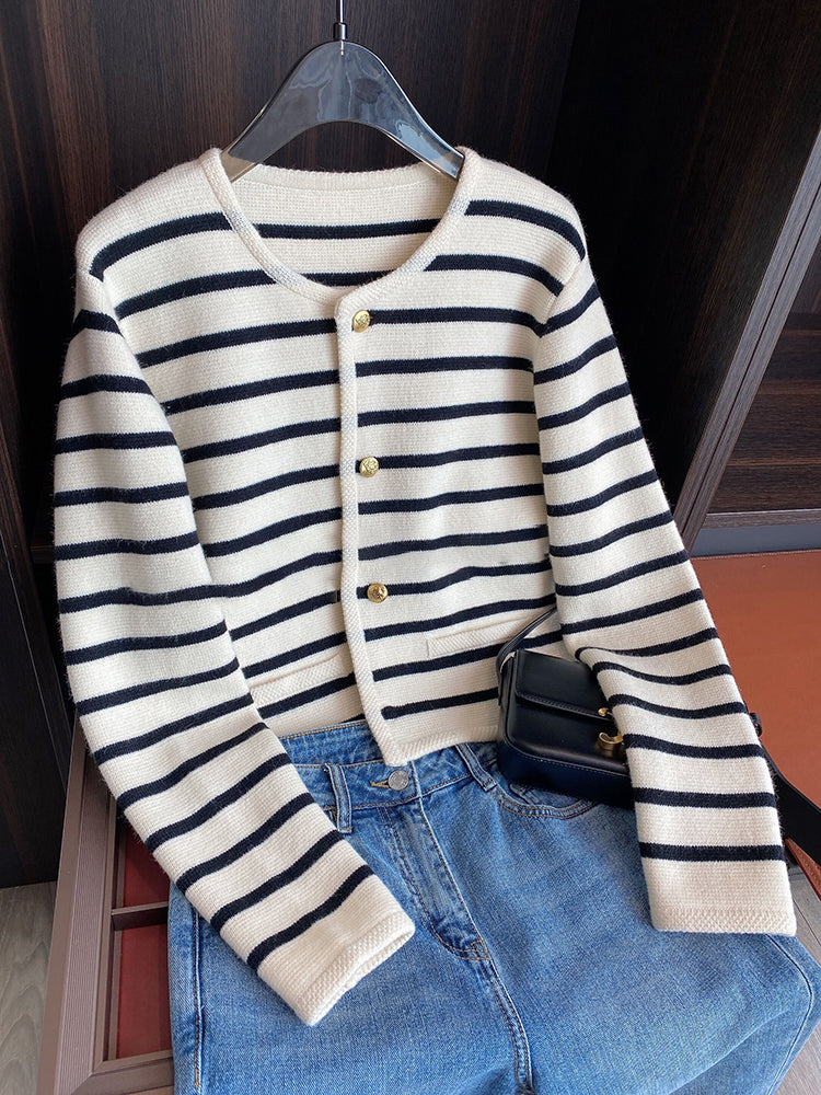 Gestreepte Vest | Losse pasvorm | Ronde hals | Vest met knopen | Damesbreigoed-Boetiek Moda