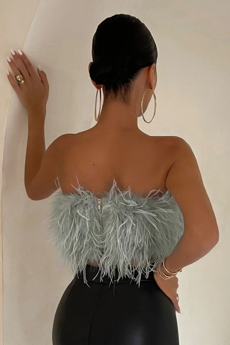 Katrine Feather Top | Stijlvolle veren crop top is een toptrend dit jaar-Boetiek Moda