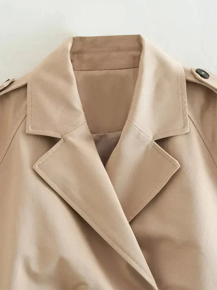 Korte Trenchcoat - Vrouwen Beige Double Breasted Korte Trenchcoat met Riem-Boetiek Moda