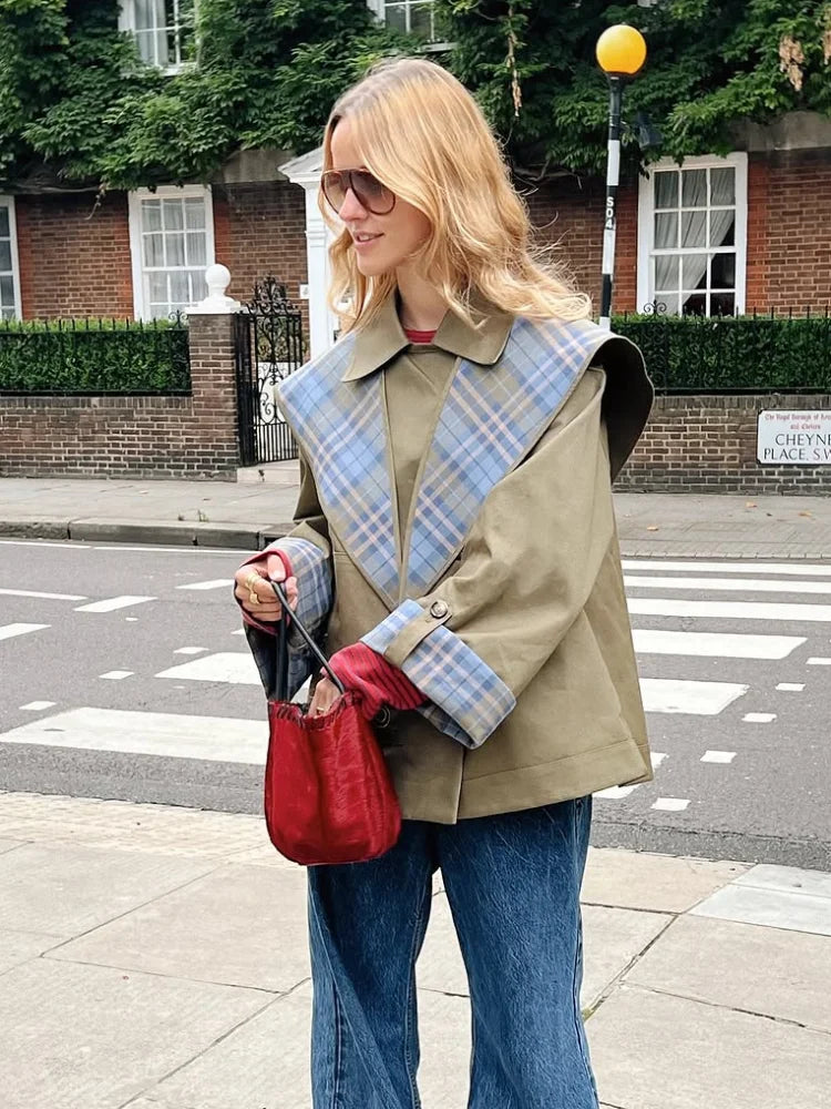 Korte trenchcoat - Olijfgroen - Omkeerbaar - Oversized jas - Damesjas-Boetiek Moda