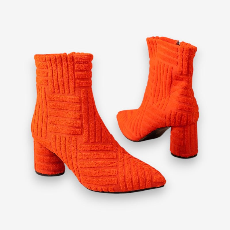 Laarzen met hak - Vrouwen Enkellaarzen met blokhak en puntige teen-Boetiek Moda