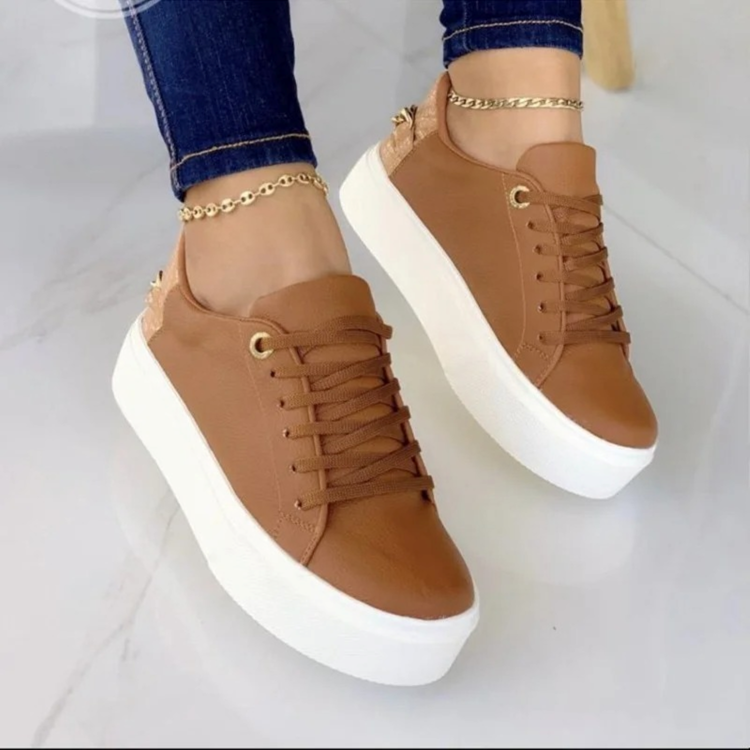 Leren sneakers - Dames Sneakers met Dikke Zool en Vetersluiting-Boetiek Moda