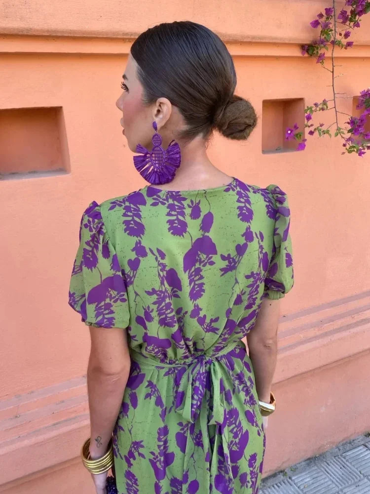 Midi-jurk - Damesjurk met V-hals, strikceintuur en bloemenprint voor de zomer-Boetiek Moda